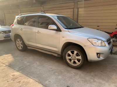 е13RAV4