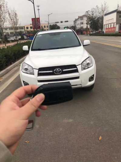 е17RAV4
