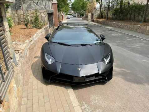 18Aventador