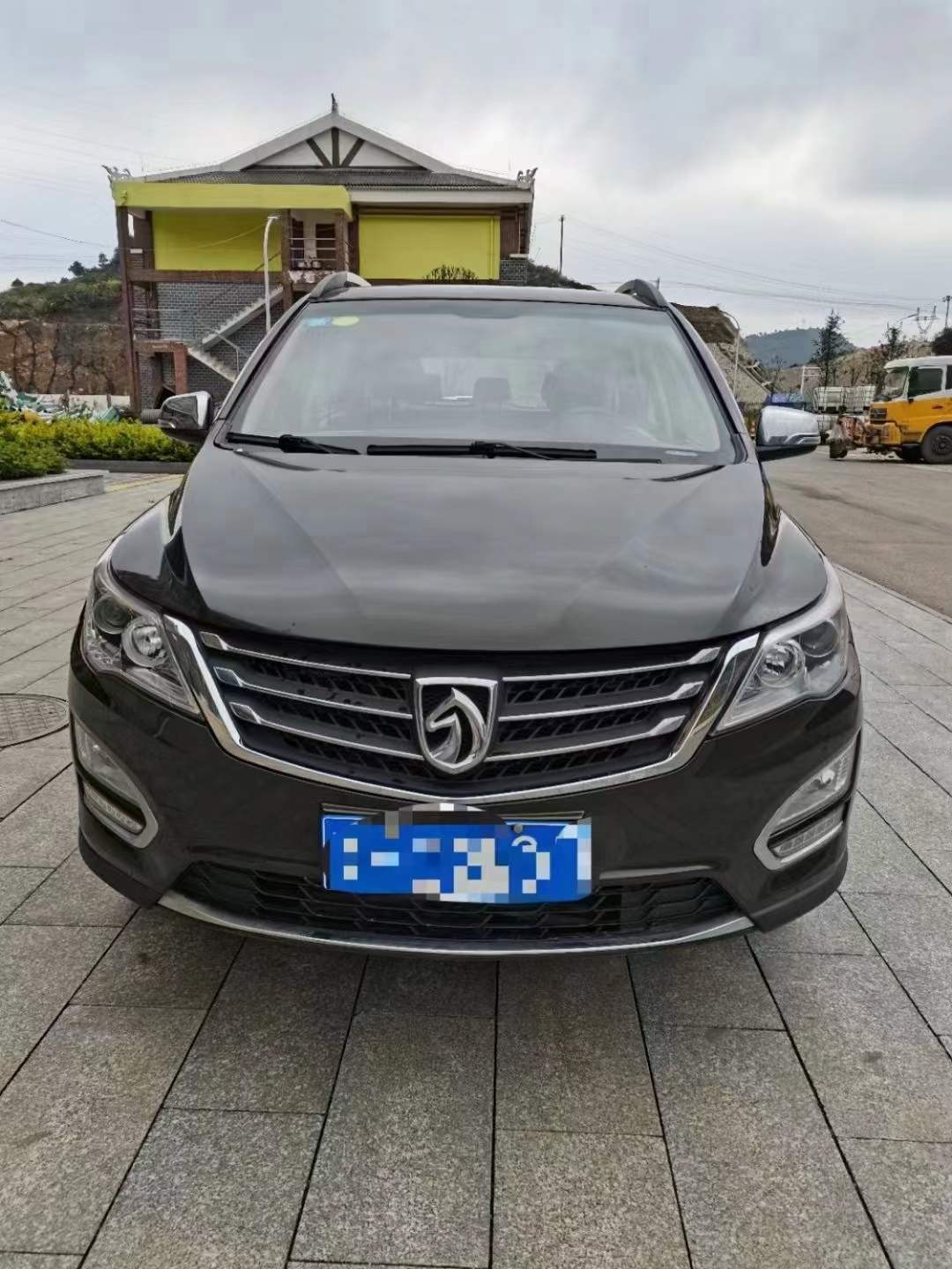 20걦560