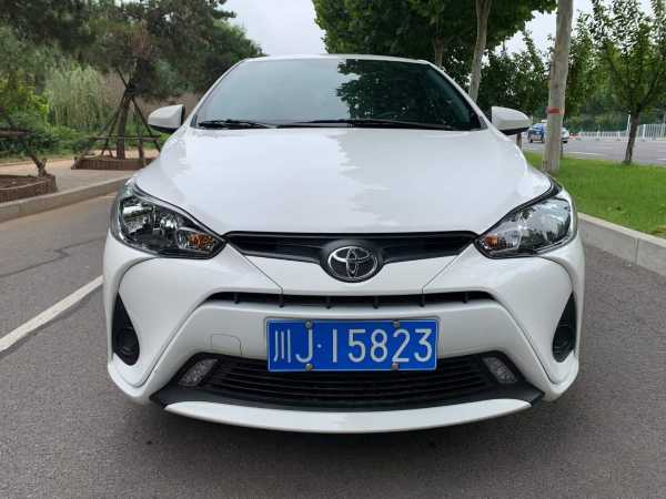 ̨22YARiS L 