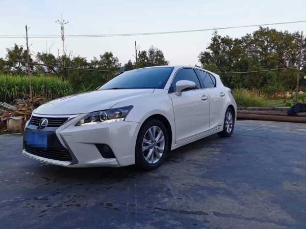19׿˹CT200h