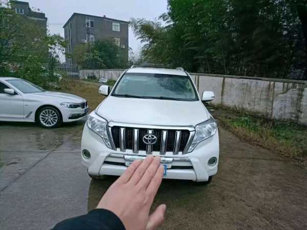 ˴20