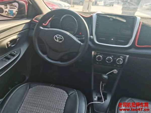 ̨21YARiS L 