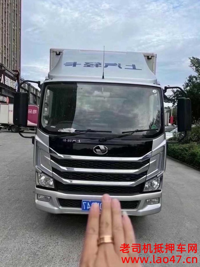 г