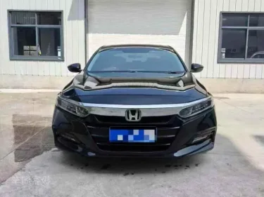 2021年本田雅阁抵押车外观实拍