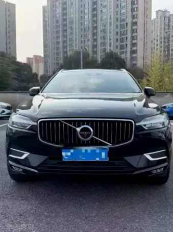 2019年沃尔沃XC60抵押车外观实拍