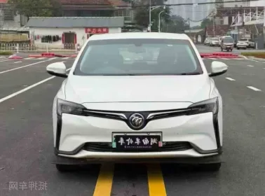 2024年别克微蓝抵押车外观实拍