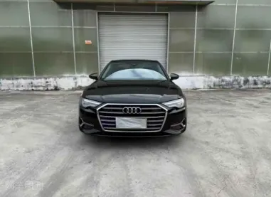 2023年奥迪A6L抵押车外观实拍