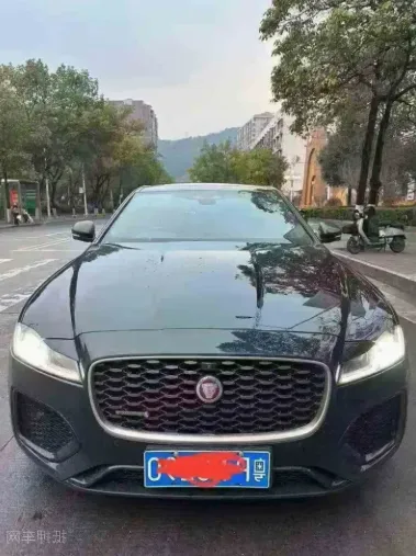 2022年捷豹XFL抵押车外观实拍