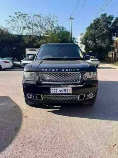 2011年路虎揽胜行政抵押车外观实拍