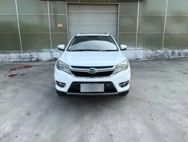 2018年比亚迪S7抵押车外观实拍