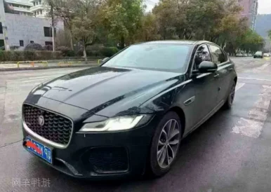 捷豹XFL抵押车内饰实拍