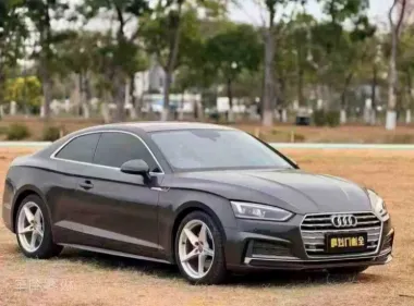 奥迪A5抵押车内饰实拍