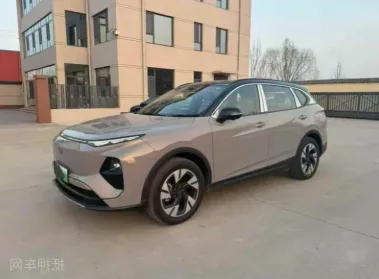 奔腾悦意抵押车内饰实拍