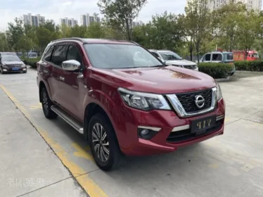 日产途达抵押车内饰实拍