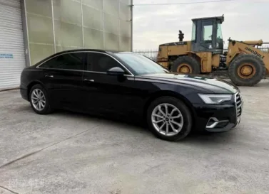 奥迪A6L抵押车内饰实拍