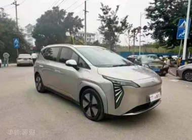 传祺埃安Y抵押车内饰实拍