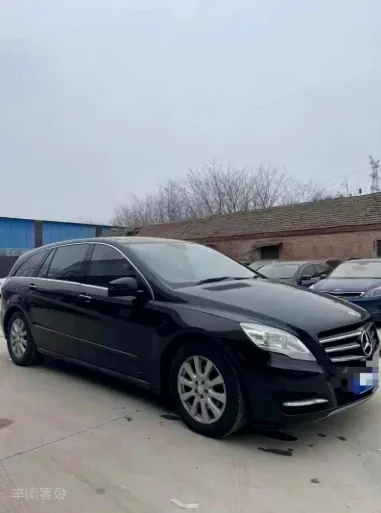 奔驰R抵押车内饰实拍