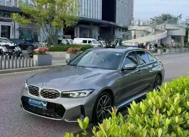 2023年宝马3系抵押车外观实拍