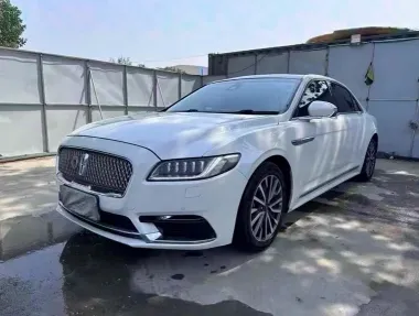 2018年林肯大陆抵押车外观实拍