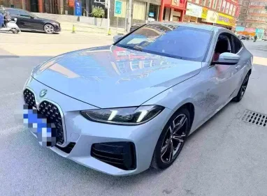 2024年宝马4系抵押车外观实拍