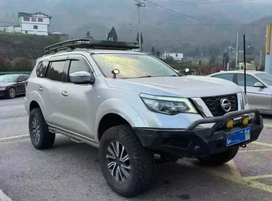 2018年日产途达抵押车外观实拍