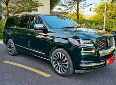 2023年林肯领航员抵押车外观实拍