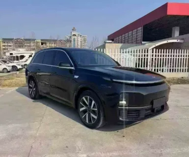 2023年理想L8抵押车外观实拍