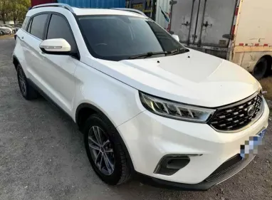 2022年福特领界抵押车外观实拍