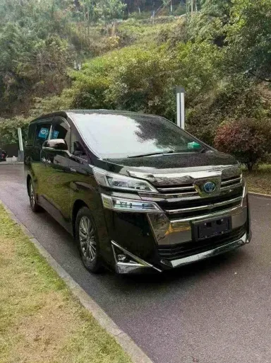 2020年丰田埃尔法抵押车外观实拍