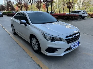 2024年斯巴鲁力狮抵押车外观实拍