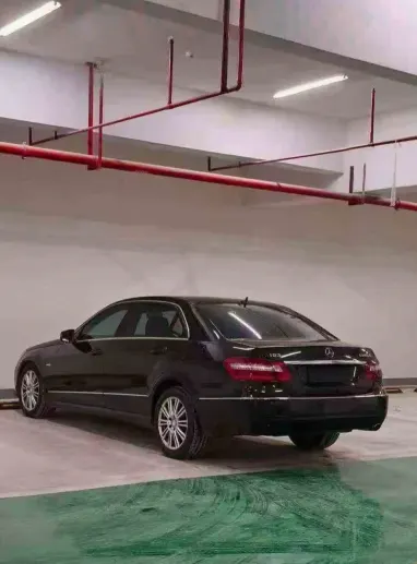 奔驰E抵押车内饰实拍