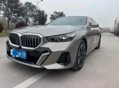 宝马5系抵押车内饰实拍