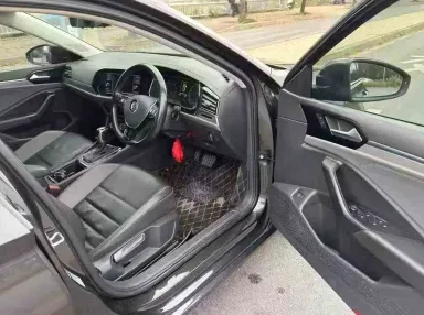 大众速腾抵押车内饰实拍