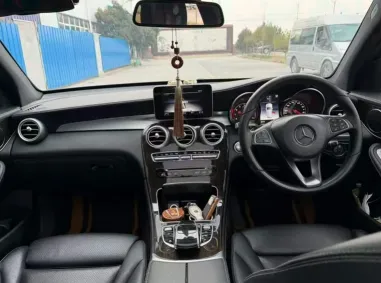 奔驰GLC抵押车内饰实拍