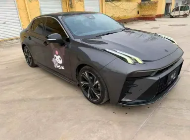 领克03抵押车内饰实拍