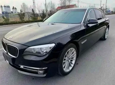 宝马7系抵押车内饰实拍