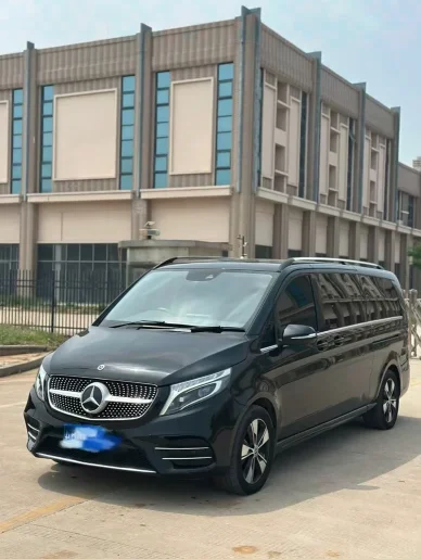 奔驰V抵押车内饰实拍