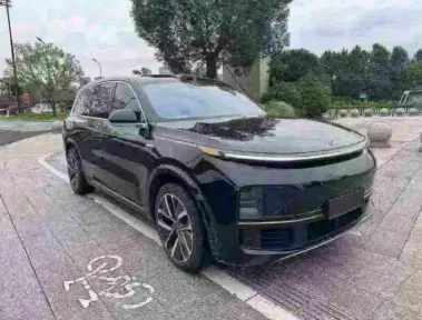 2023年理想L9抵押车外观实拍