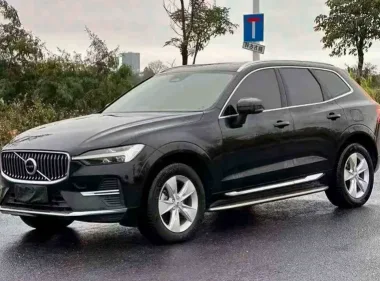 2022年沃尔沃XC60抵押车外观实拍