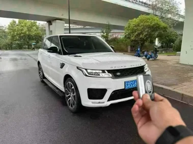 路虎揽胜运动抵押车内饰实拍
