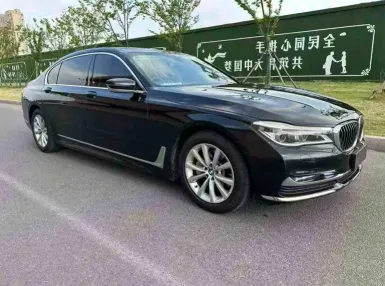 宝马7系抵押车内饰实拍