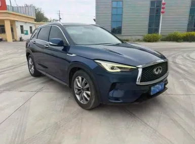 英菲尼迪QX50抵押车内饰实拍