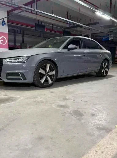 奥迪A4L抵押车内饰实拍