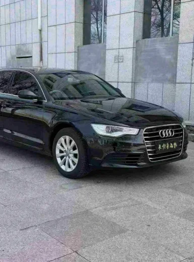 奥迪A6L抵押车内饰实拍
