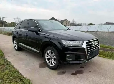 奥迪Q7抵押车内饰实拍