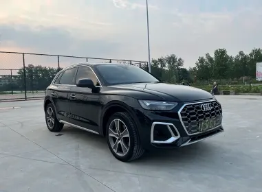 2023年奥迪Q5抵押车外观实拍