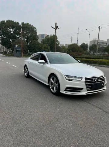 2018年奥迪A7L抵押车外观实拍