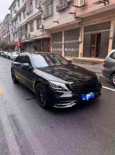 奔驰S抵押车内饰实拍